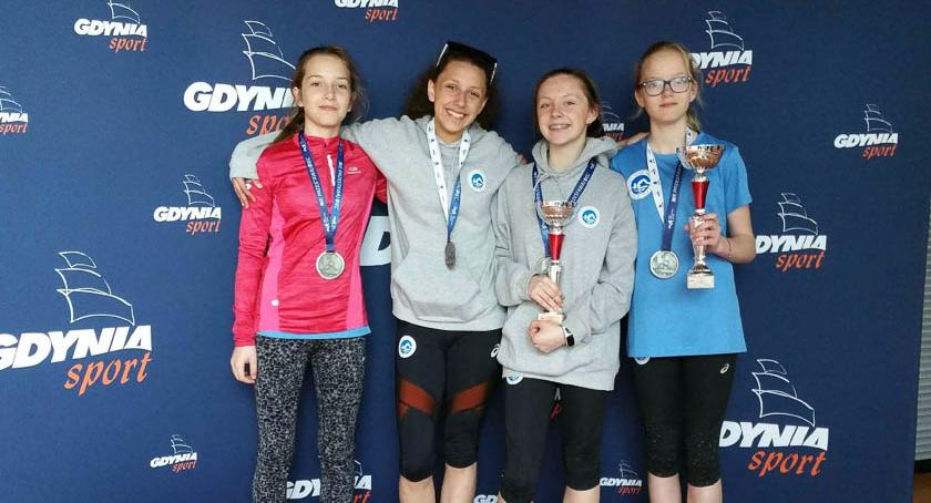 Świetne starty zawodniczek z Miejskiego Klubu Pływackiego