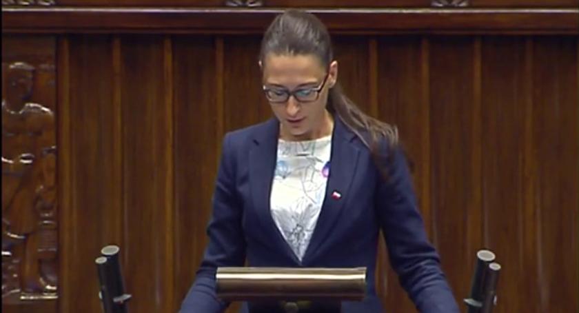 O ile podrożeje woda? Kto będzie pilnował jezior? M. Golińska pyta ministerstwo