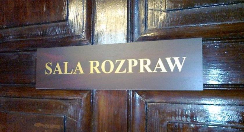 Komornik ze Szczecinka przywłaszczył ponad milion. Odbyła się pierwsza rozprawa