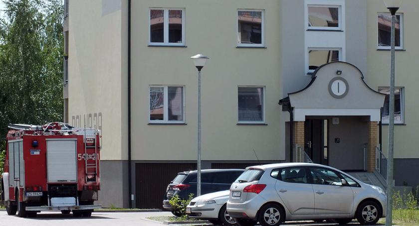 Szybka akcja policji na Polnej 29. Zatrzymanych dwóch mężczyzn. Aktualizacja