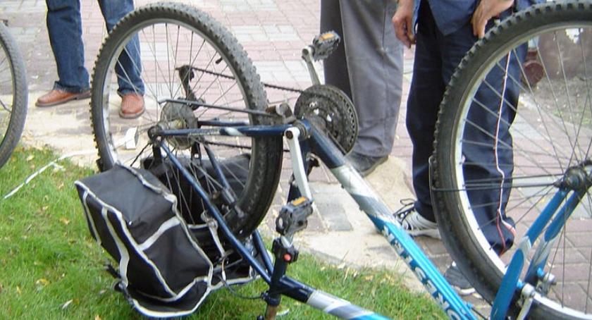 Miał 3,6 promila i jechał na rowerze. Policyjny raport