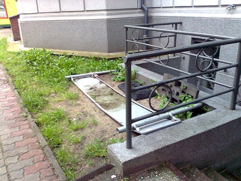 Drogowcy odeszli – bałagan pozostał