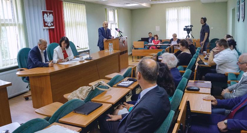 Nadzwyczajna sesja w powiecie. Zmiany w finansach