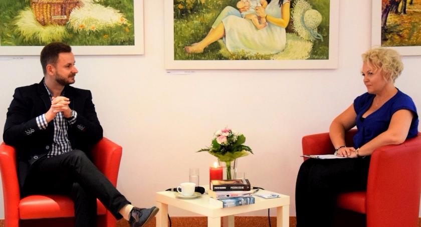 Bestia ze Szczecinka wciąż na topie. Piotr Rozmus ponownie spotkał się z czytelnikami