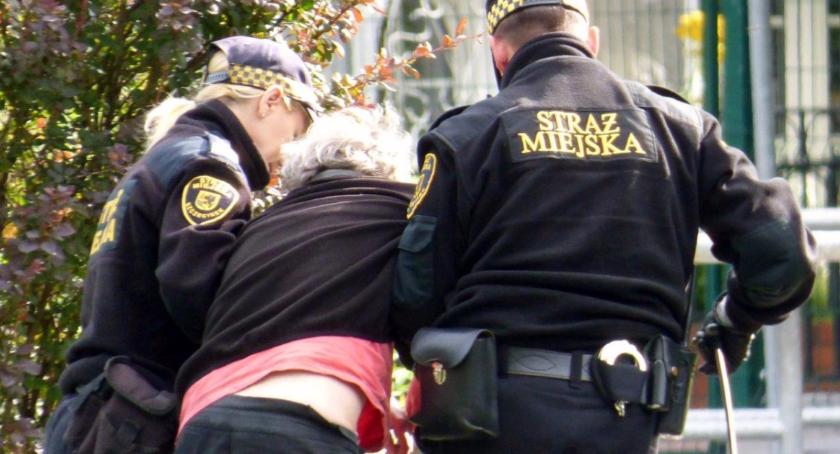 Za co Straż Miejska w Szczecinku wystawia mandaty?