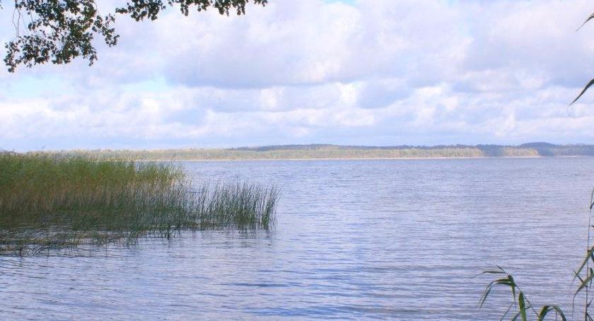 Sprzątanie jeziora Wierzchowo