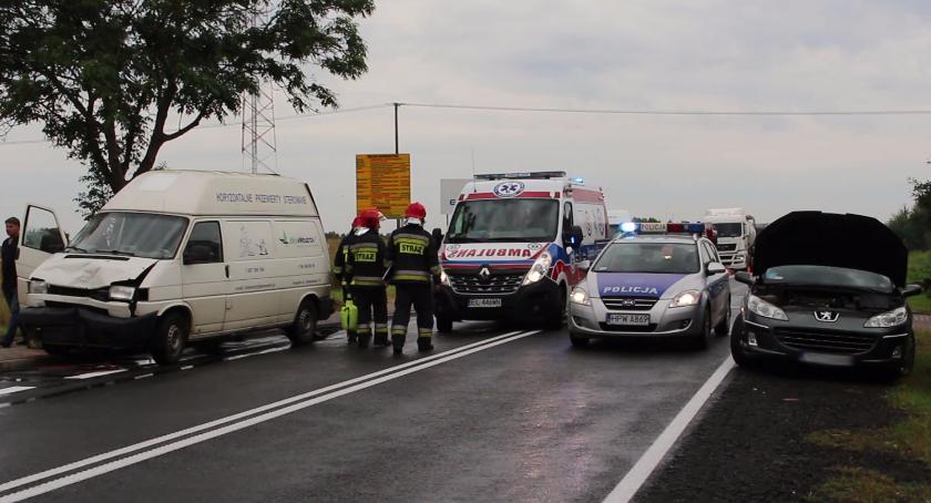 Zderzenie czterech aut pod Turowem. DK 11 z utrudnieniami