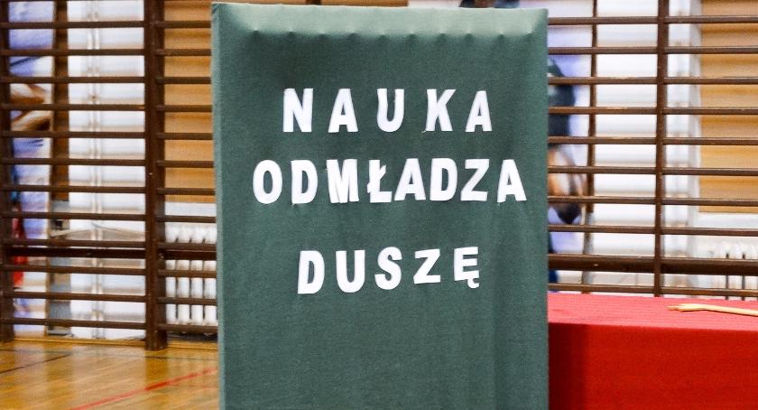 Ponad 3 tysiące uczniów ruszyło w Szczecinku do podstawówek. Niemal tysiąc do samej SP6