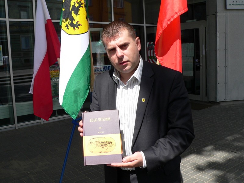 Medale 700-lecia i monografia Szczecinka – dziś rozpoczyna się sprzedaż