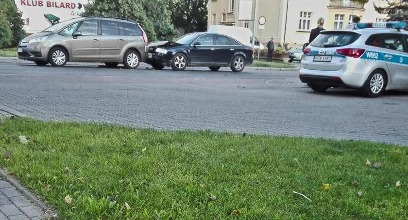 Audi w tył Citroena. Znów na 28 Lutego