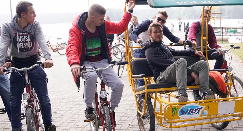 Jak co roku zamiast lekcji wybrali rower