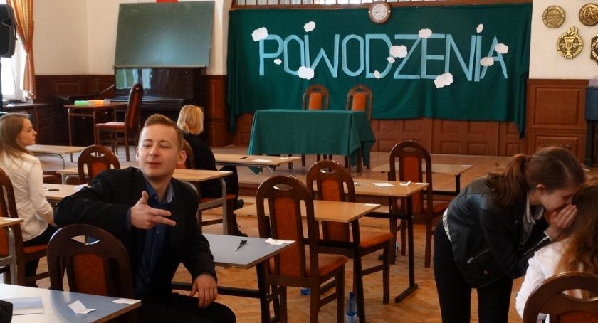 Nauka w Szczecinku: Opieka raczej dobra, mieszkańcy wykształceni średnio