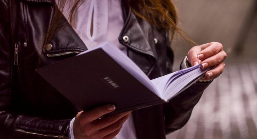 Czy warto iść na studia zaoczne ?