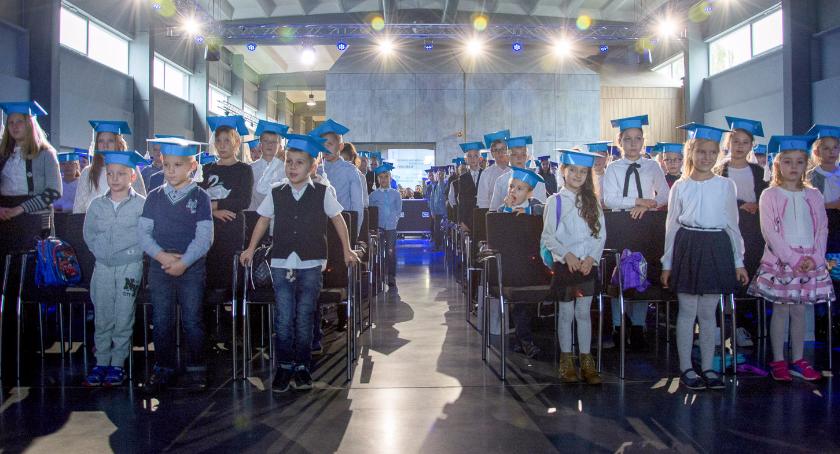 Kronospan prowadzi unikatowy uniwersytet dziecięcy