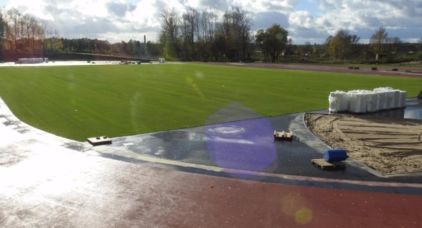 Stadion na Świątkach z dużym opóźnieniem