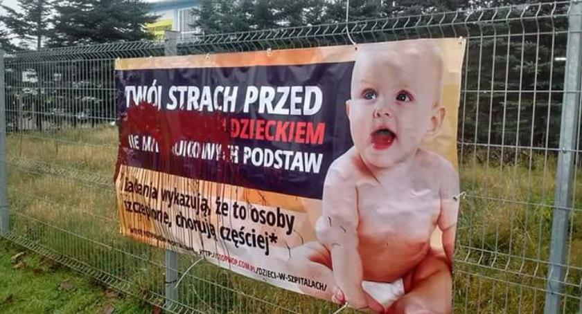 Protestują przeciwko szczepieniom. Dyskusja powraca 