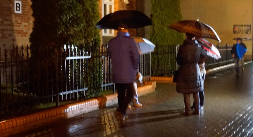 Znów protestowali pod sądem w Szczecinku. Zostali wylegitymowani