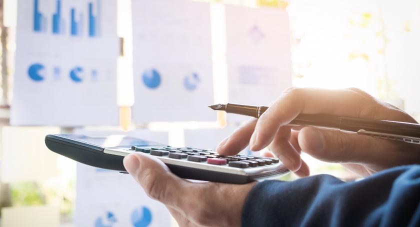 Faktoring dla firm – co to i na czym polega
