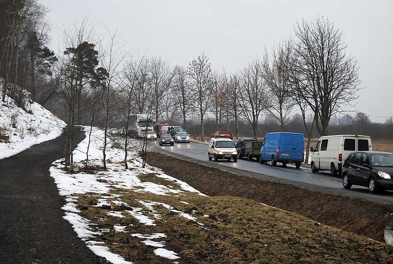 Ślisko! Wypadek koło Marcelina