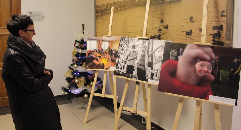 Zakręceni dla społeczności w Szczecinku. W ratuszu można oglądać specjalną wystawę