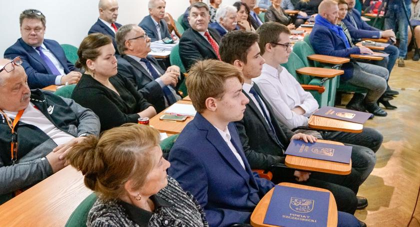 Mają pasje i są świetni w nauce. Oto stypendyści Starosty Szczecineckiego