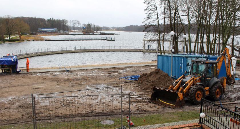 Budowa z gestem. Zamkowy pomost za 2 mln będzie miał deski kompozytowe