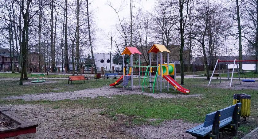 Plac zabaw już jest, ale do wyborów ma być największy w mieście