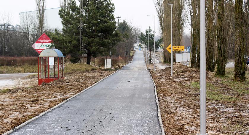 Ścieżką rowerową przez Strefę i ul. Łukasiewicza