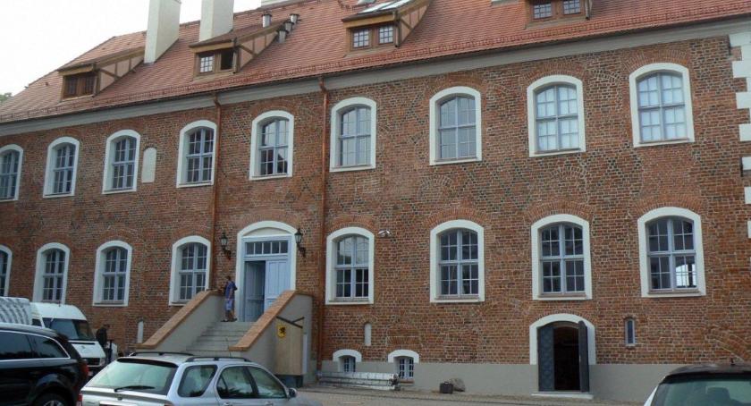 Zamek w Szczecinku w pamiątkowym albumie. Przyjedzie więcej turystów?