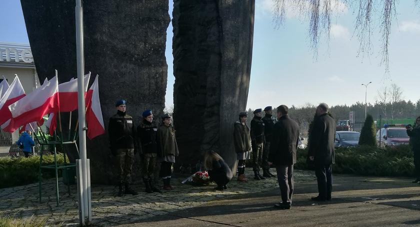 Uczniowie z Białego Boru asystą w uroczystościach rocznicowych