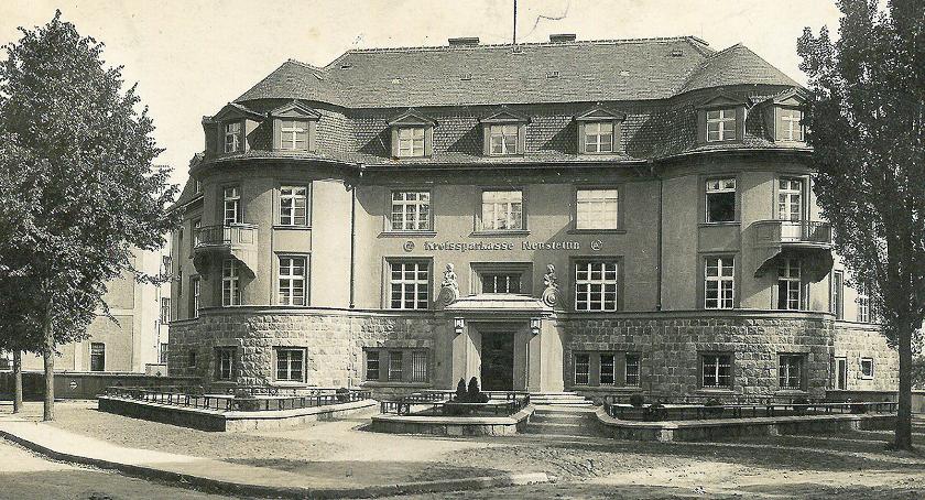 Historia banku nad jeziorem