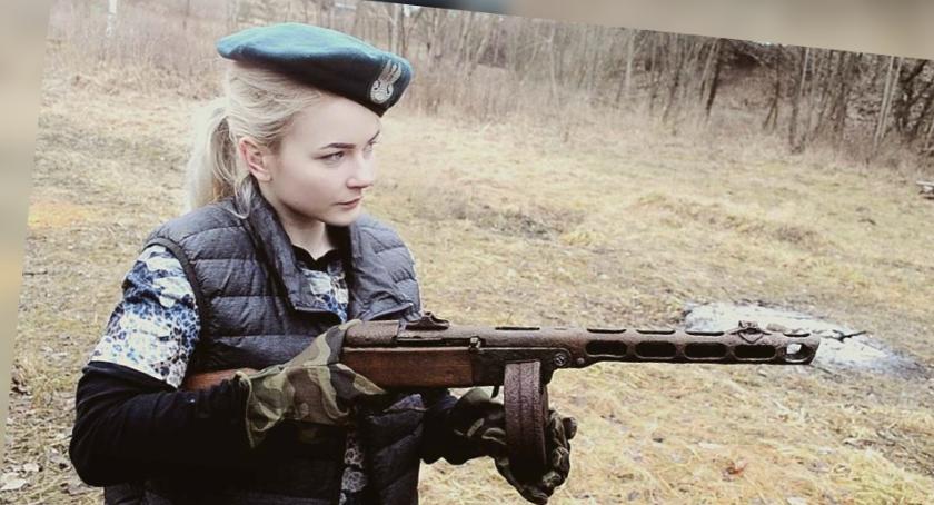 Uczniowie z I LO pamiętali o “Niezłomnych”. Powstały filmy i albumy zdjęć