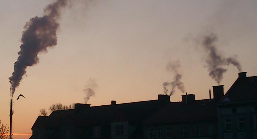 Kolejny dzień ze złym powietrzem. Przekroczenia PM10 nad Szczecinkiem
