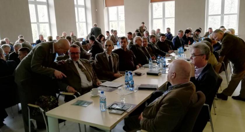 Łapać czy uśmiercać? W Szczecinku dyskutowali o kontroli dzikiej zwierzyny