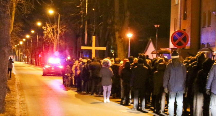 Uliczna Droga Krzyżowa na ulicach Szczecinka. W intencji pojednania 