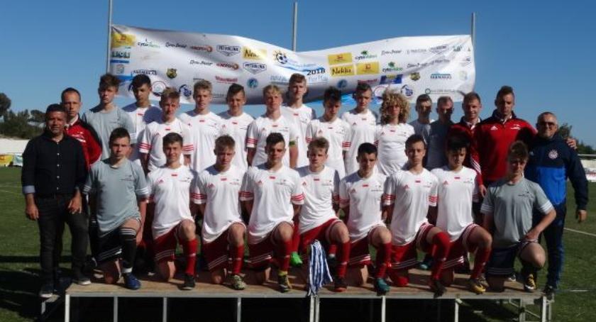 Krzysztof Kutrowski i jego drużyna Polish Soccer Skills druga na Cyprze
