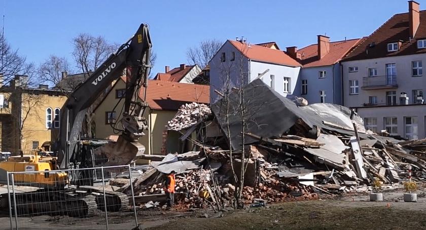 Stary spichlerz przy ul. Ogrodowej został wyburzony