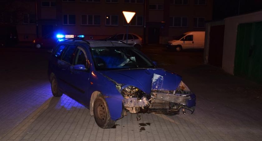 Pijany 17-latek bez prawa jazdy spowodował kolizję w Szczecinku
