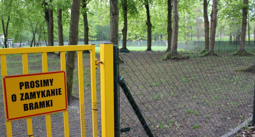 Czy psy mogą na wybiegu szczekać, czy muszą być cicho? [Wrzuć Temat]