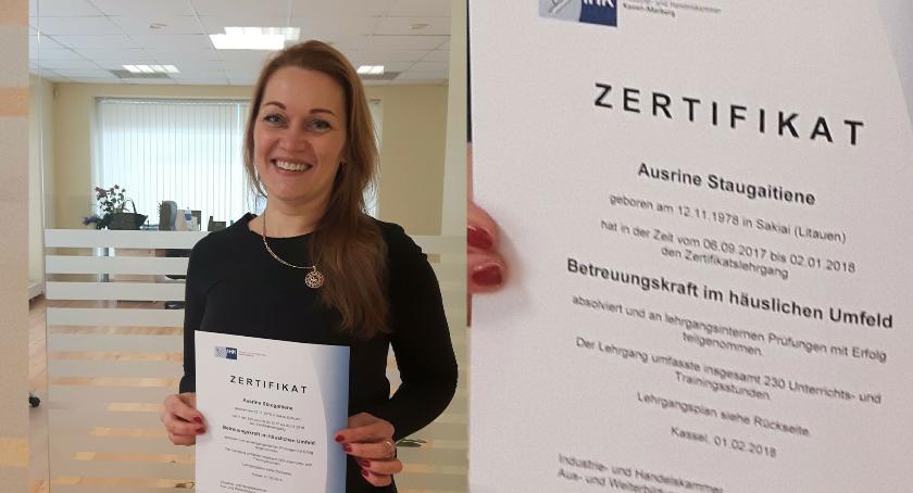 Pierwsza opiekunka Hausengel otrzymuje niemiecki certyfikat IHK „Opiekunka w domowym otoczeniu“