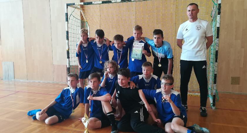 Złoci medaliści w mini piłce nożnej ponownie z SP 7