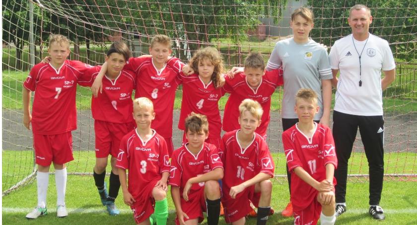 SP 7 Szczecinek w półfinale wojewódzkim w mini piłce nożnej!