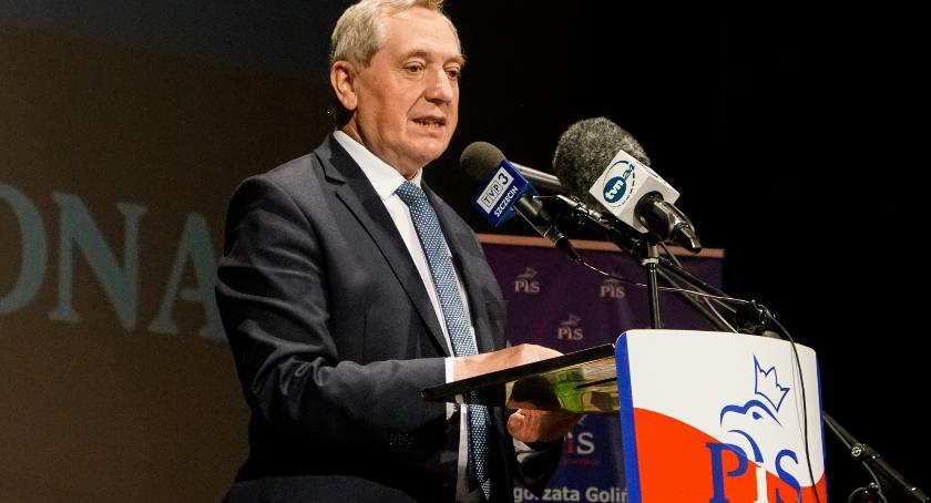 Minister Ochrony Środowiska w Szczecinku. Dużo o powietrzu, prawie łowieckim i chlewni w Dalęcinie