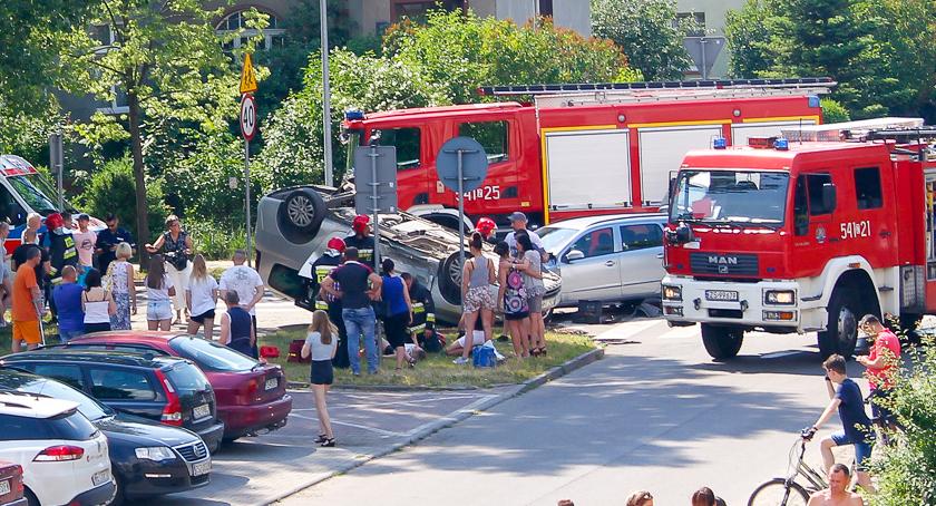 Dachowanie na skrzyżowaniu Klasztorna - Warszawska [Wrzuć Temat]