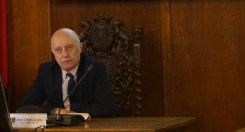 Burmistrz Szczecinka będzie zarabiał mniej? To wcale nie jest takie pewne