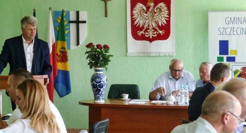 Wójt Jasionas z absolutorium. 12 radnych 