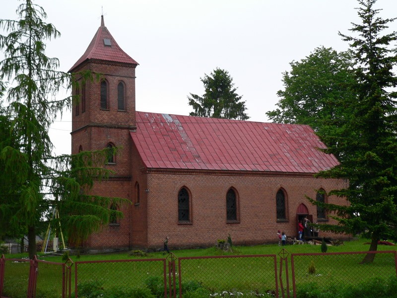 Kościół w ogniu – pożar w Wilczych Laskach (aktualizacja)