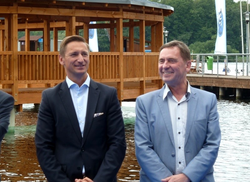 Poszli na plażę, przecięli wstęgę