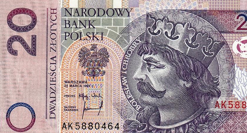 Sąd sądem, a urzędnik ma zawsze rację. MOPS za 20 zł zabrał cały zasiłek