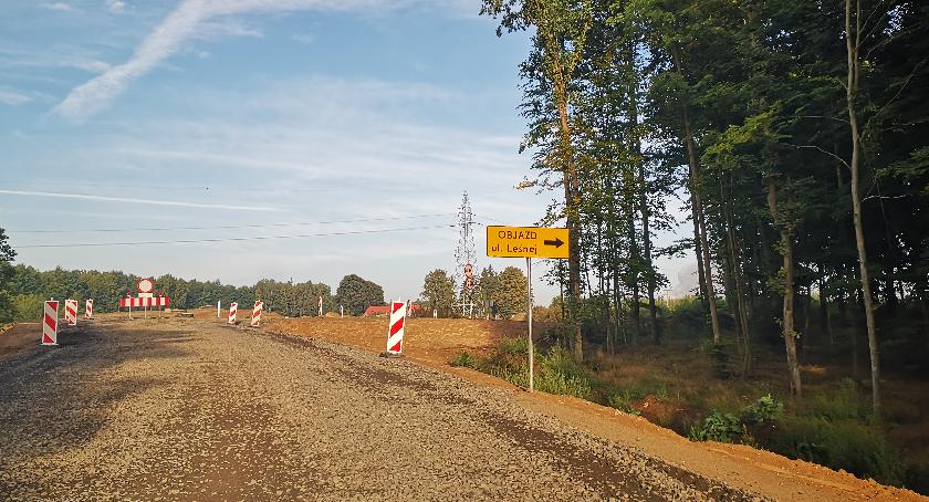 Droga powiatowa do Żółtnicy przejezdna prawie normalnie. Prawie.